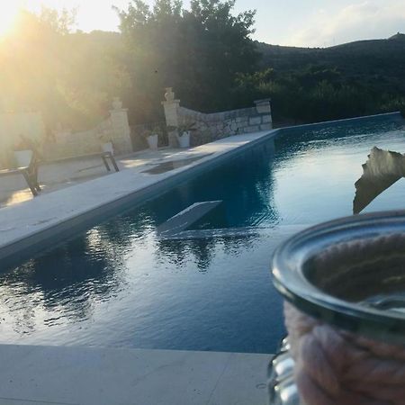 Villa Meriem Noto Luaran gambar