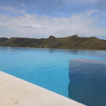 Villa Meriem Noto Luaran gambar