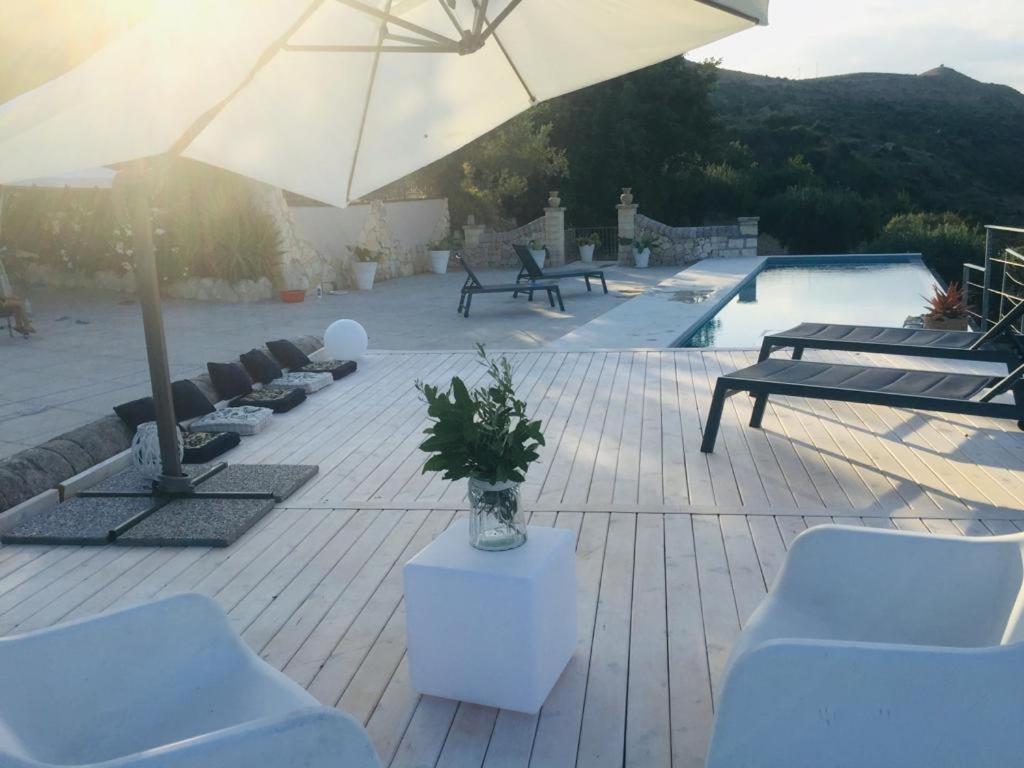 Villa Meriem Noto Luaran gambar